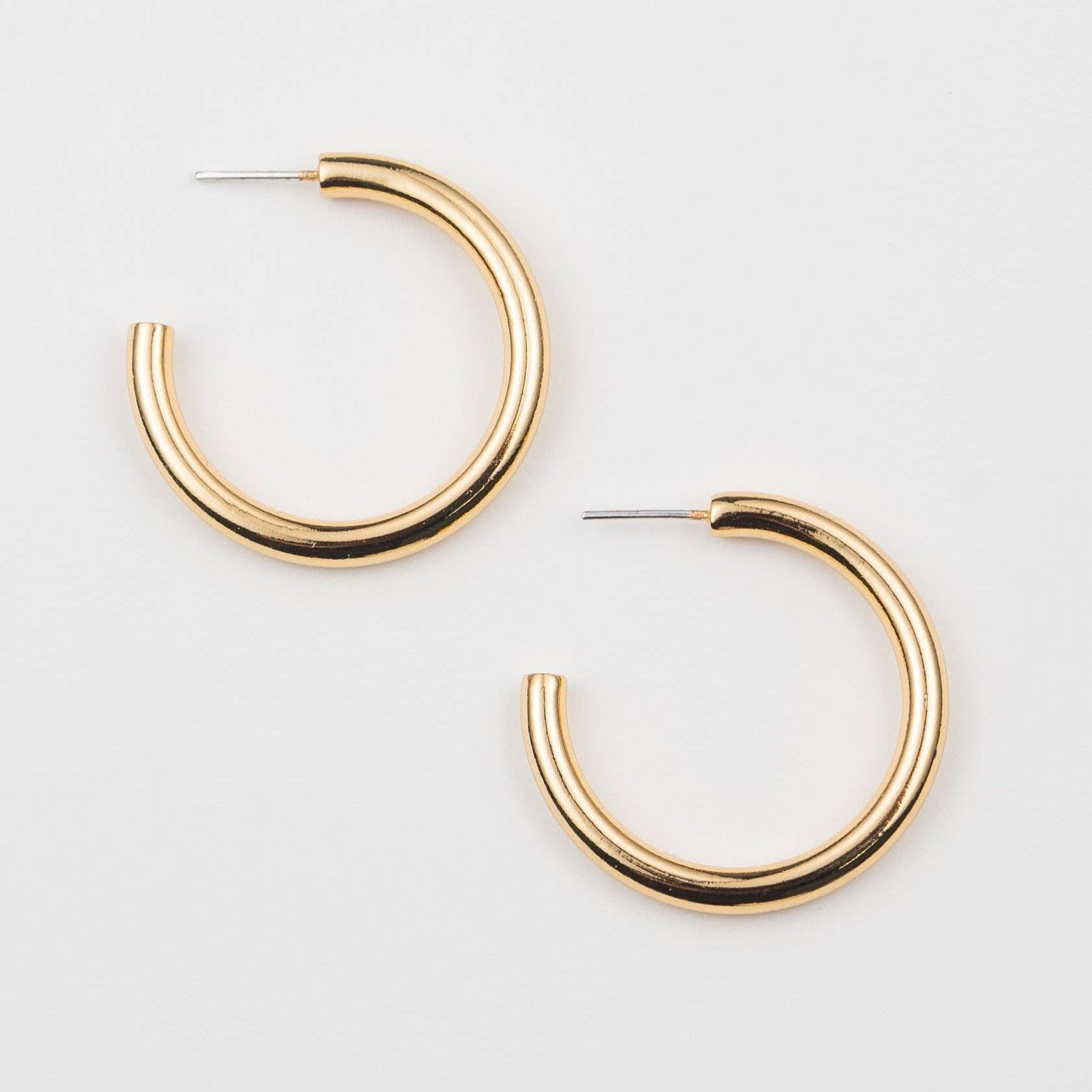 The Avery Classic Gold Hoop Earrings