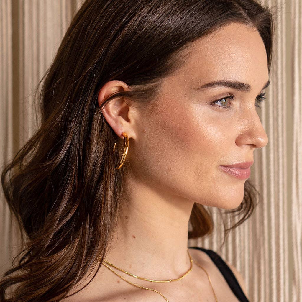 The Avery Classic Gold Hoop Earrings