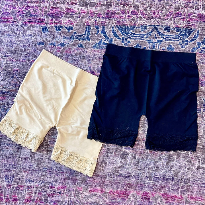 THEREDTHREAD / ザレッドスレッド】S lace up shorts