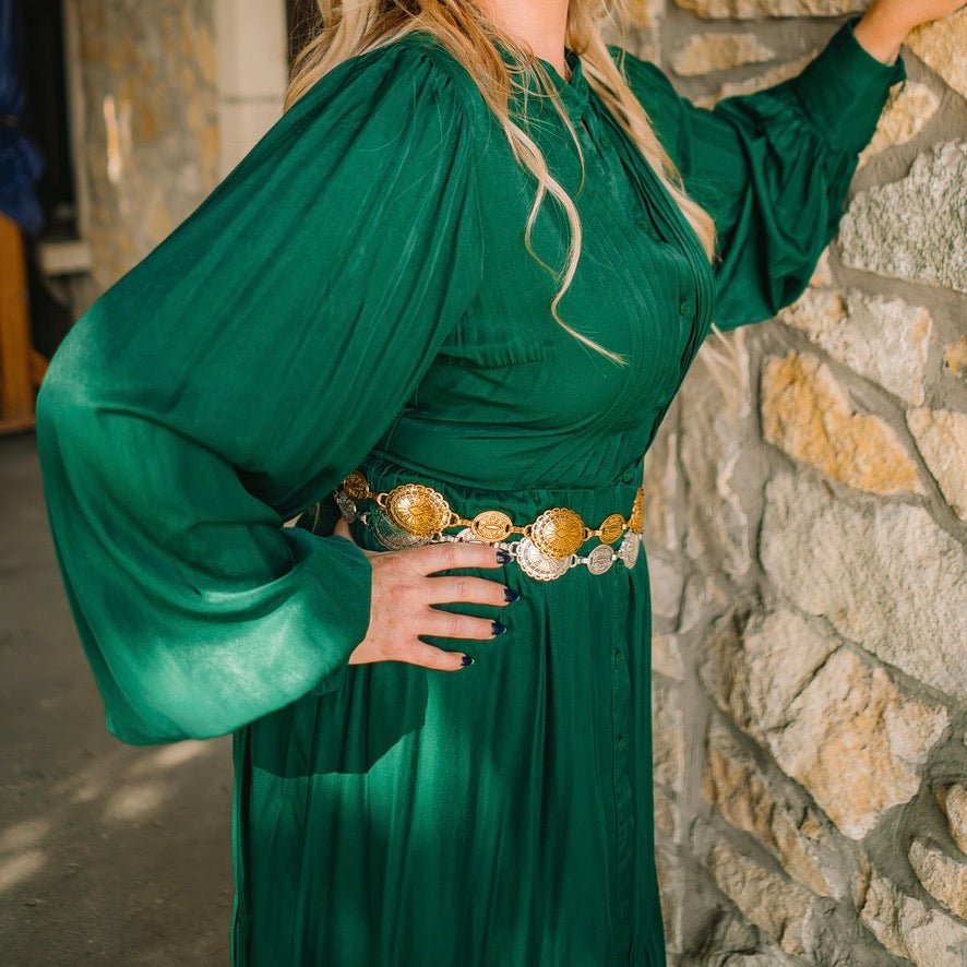 western chain belt, boho western belt, gold chain belt, silver chain belt, adjustable waist belt, western boho accessory, boutique chain belt, festival outfit belt, cowgirl style belt, western-inspired jewelry, layered boho belt, chic statement belt, metallic waist belt, adjustable chain extender belt, trendy western fashion, bohemian cowgirl style, versatile chain belt, belt for dresses and skirts, boutique western accessory, boho chic outfit detail, rodeo fashion belt, stylish waist chain