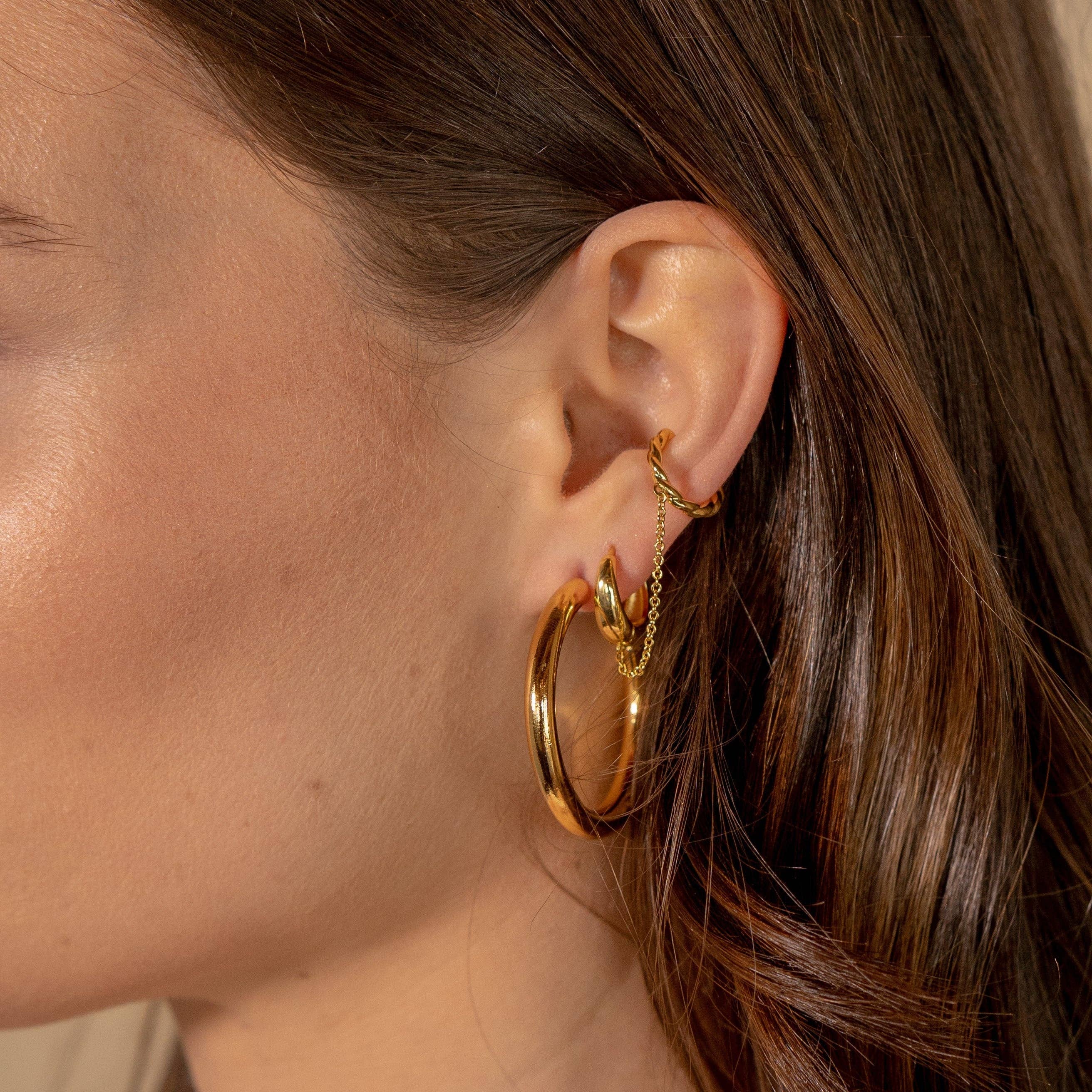 The Avery Classic Gold Hoop Earrings