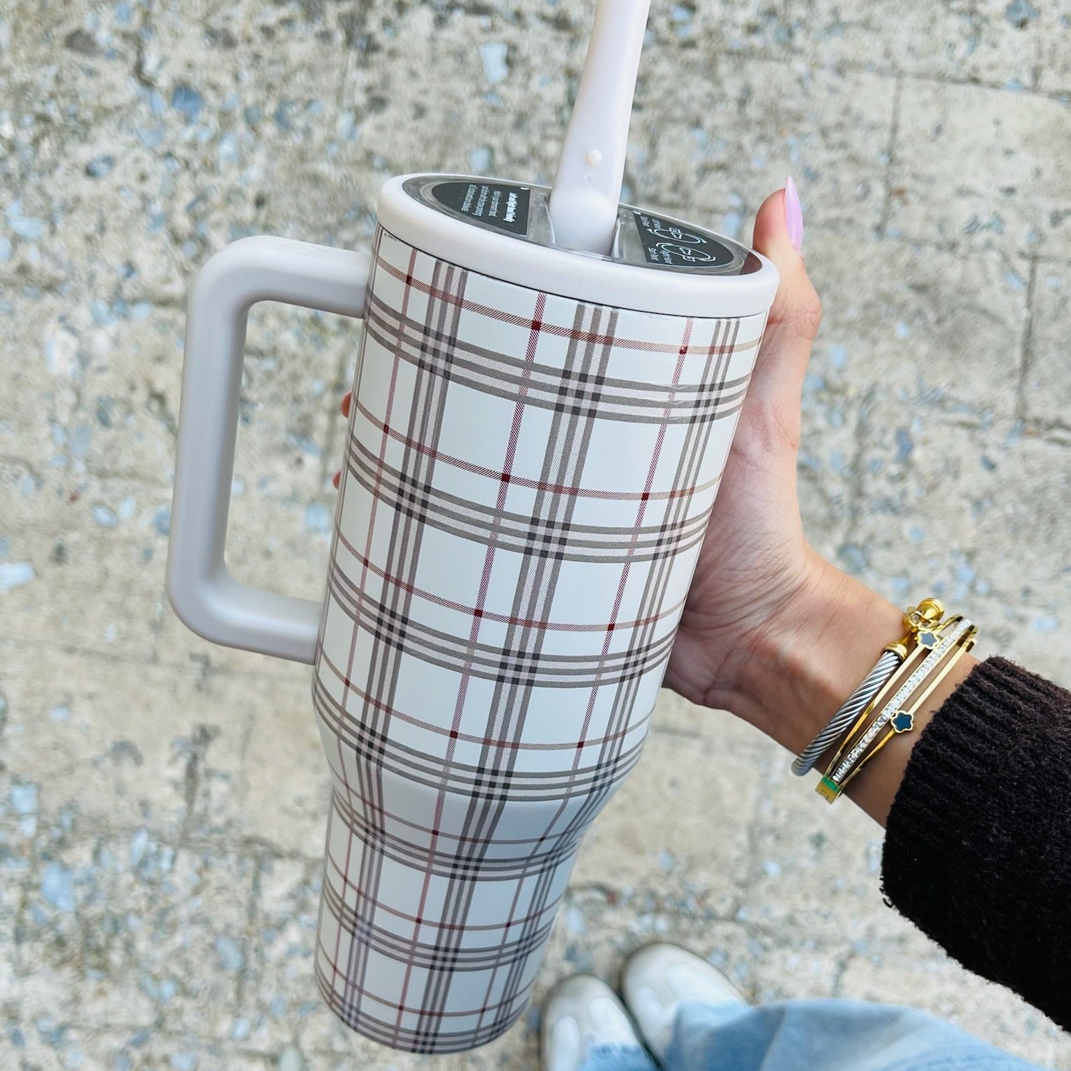 32oz water bottle, leakproof water bottle, no spill water bottle, sport water bottle, Hydrojug 32oz, gym water bottle, tote bag water bottle, cupholder water bottle, flip straw water bottle, insulated water bottle, triple wall water bottle, soft touch lid water bottle, rubber base water bottle, reusable water bottle, lightweight water bottle, durable water bottle, colorful water bottle, patterned water bottle, everyday hydration bottle, on-the-go water bottle