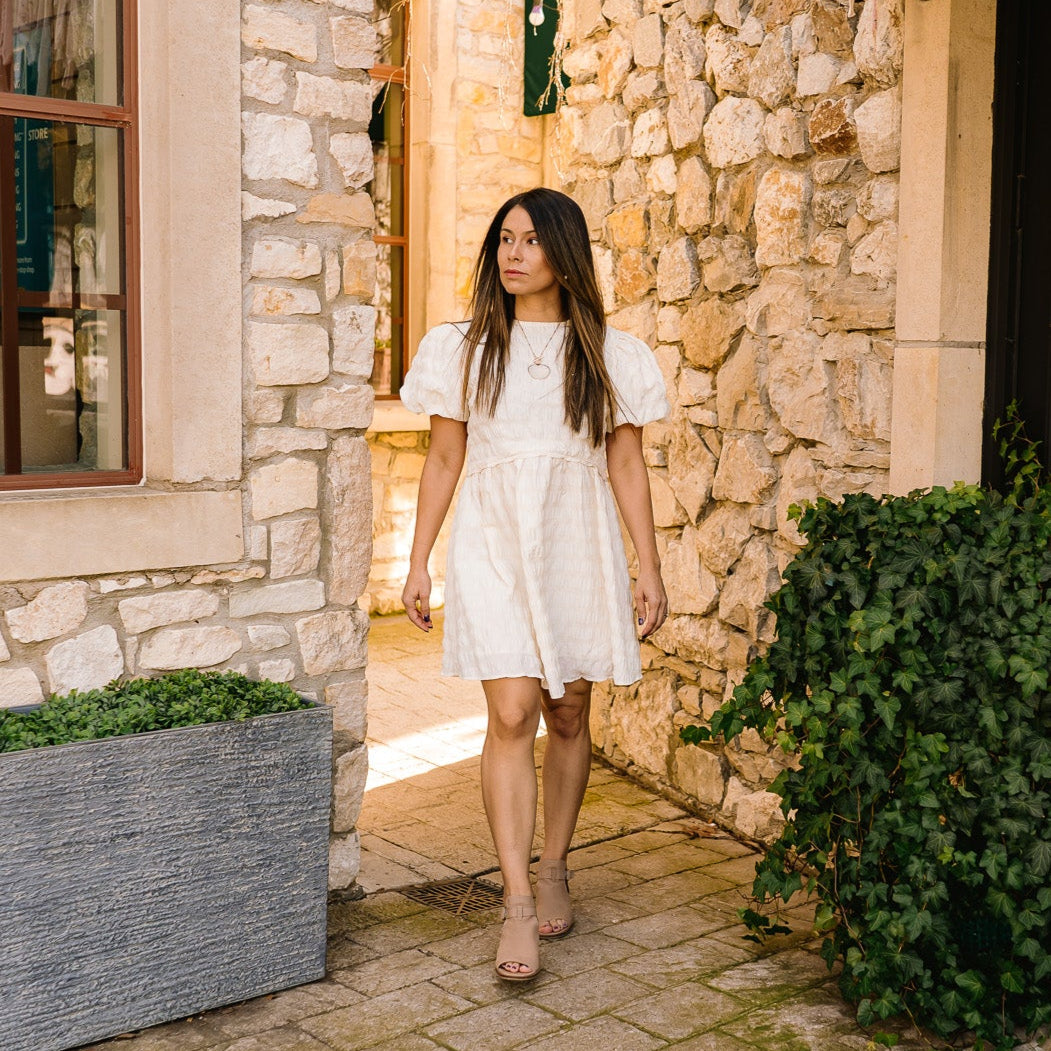 babydoll dress, puff sleeves, puff sleeves dress, babydoll, textured dress, pleated dress, textured babydoll dress, natural dress, boho dress, bohemian dress, staple dress, spring dress, summer dress, fall dress, transition piece, picnic outfit, vacation dress, tan dress, ivory dress