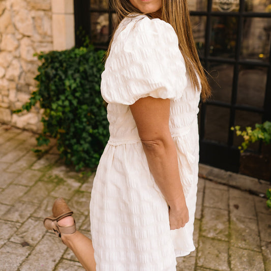 babydoll dress, puff sleeves, puff sleeves dress, babydoll, textured dress, pleated dress, textured babydoll dress, natural dress, boho dress, bohemian dress, staple dress, spring dress, summer dress, fall dress, transition piece, picnic outfit, vacation dress, tan dress, ivory dress