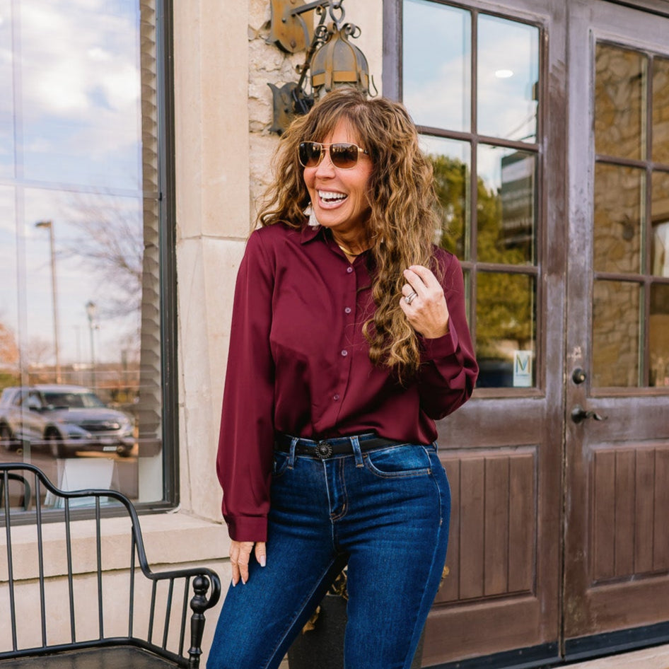 button down blouse, button down top, collared top, collared blouse, work top, work blouse, business casual, business chic, business attire, work attire, staple piece, must have piece, staple top, staple blouse, burgundy button down blouse, burgundy blouse, collared burgundy shirt, basic shirt, basic blouse