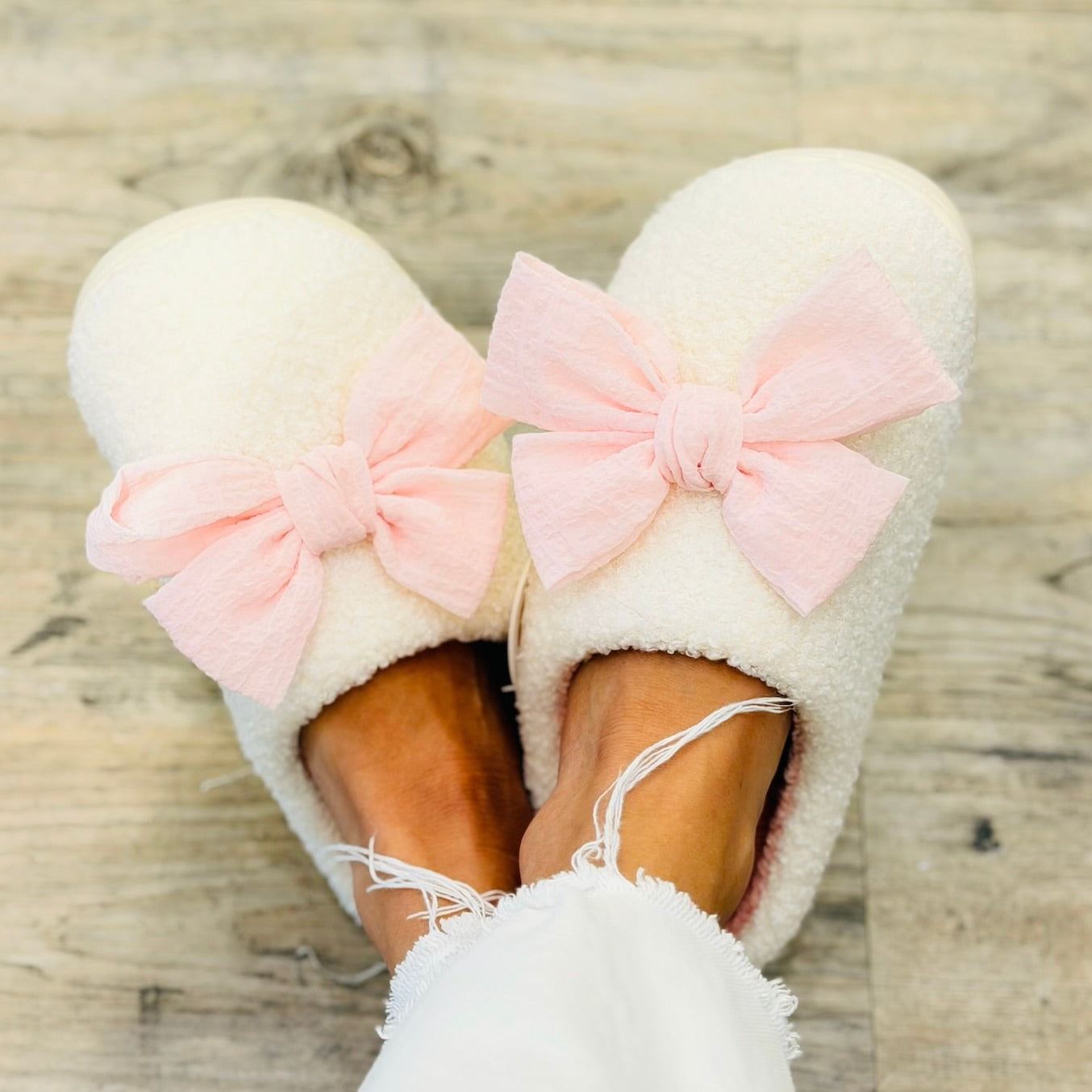Darling Steps Bow Fuzzy Slippers