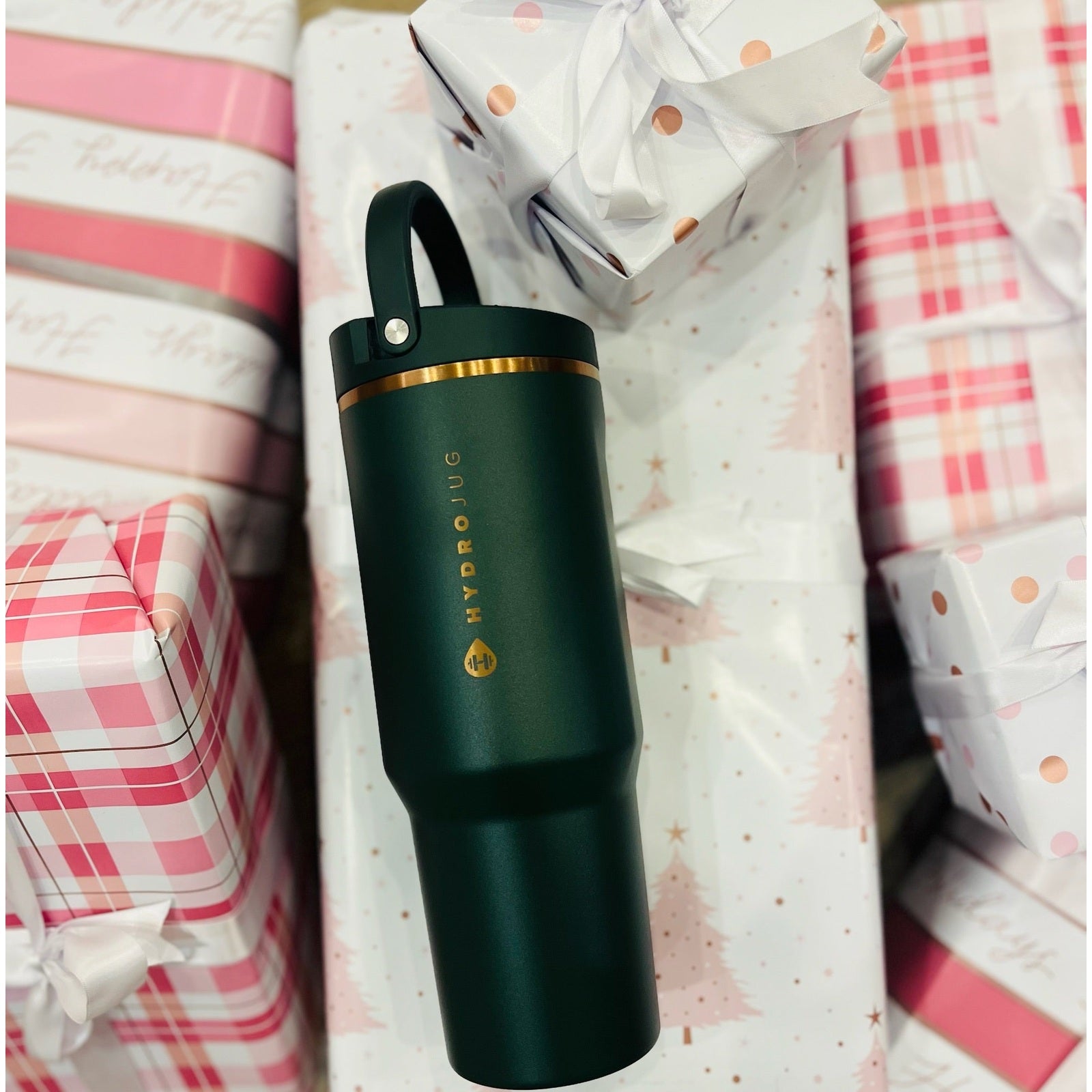 40oz water bottle, large sport water bottle, leakproof water bottle, no spill water bottle, Hydrojug bottle, carrying strap water bottle, flip straw water bottle, ergonomic water bottle, workout water bottle, gym water bottle, school water bottle, commuter water bottle, reusable water bottle, hydration bottle, colorful water bottle, patterned water bottle, durable water bottle, outdoor water bottle, fitness water bottle, everyday water bottle