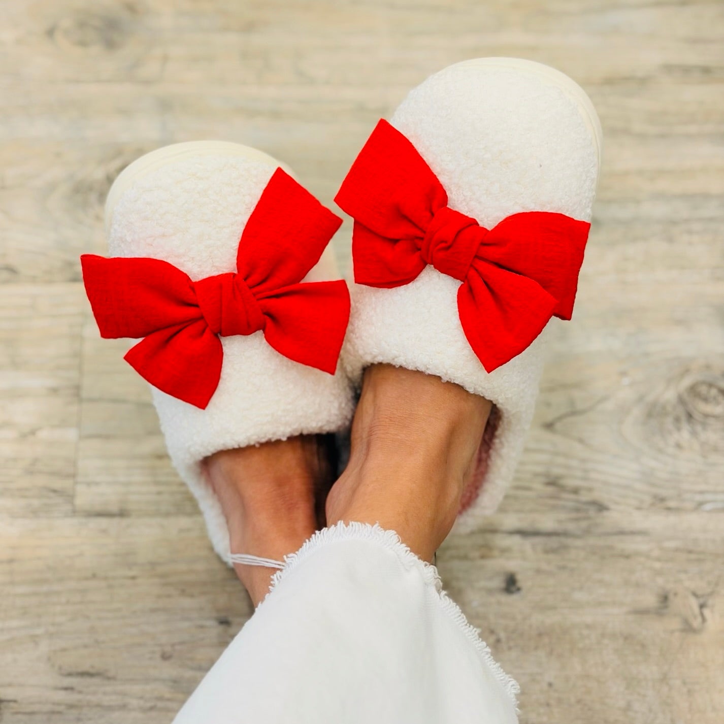 Darling Steps Bow Fuzzy Slippers