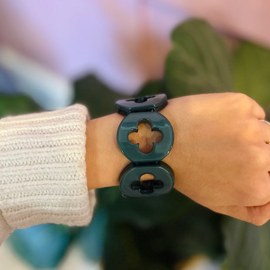 resin bracelets, clover bracelet, clover detail, van cleef dupe, van cleef knockoff, resin cuffs, cuff bracelet, thick bracelet, summer accessories, spring accessories, fun accessories, spring bracelet, summer bracelet, pink bracelet, gift idea, small gift, gift for mom, green bracelet, white bracelet, orange bracelet, lavender bracelet, teal bracelet 