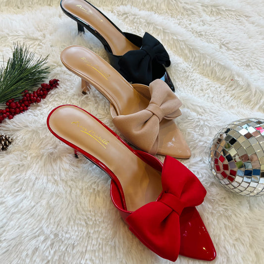 satin heels, kitten heels, pointed toe heels, pointed toe kitten heels, low heels, black heels, nude heels, red heels, red kitten heels, black kitten heels, nude kitten heels, bow heels, black bow heels, nude bow heels, date night heels, homecoming heels