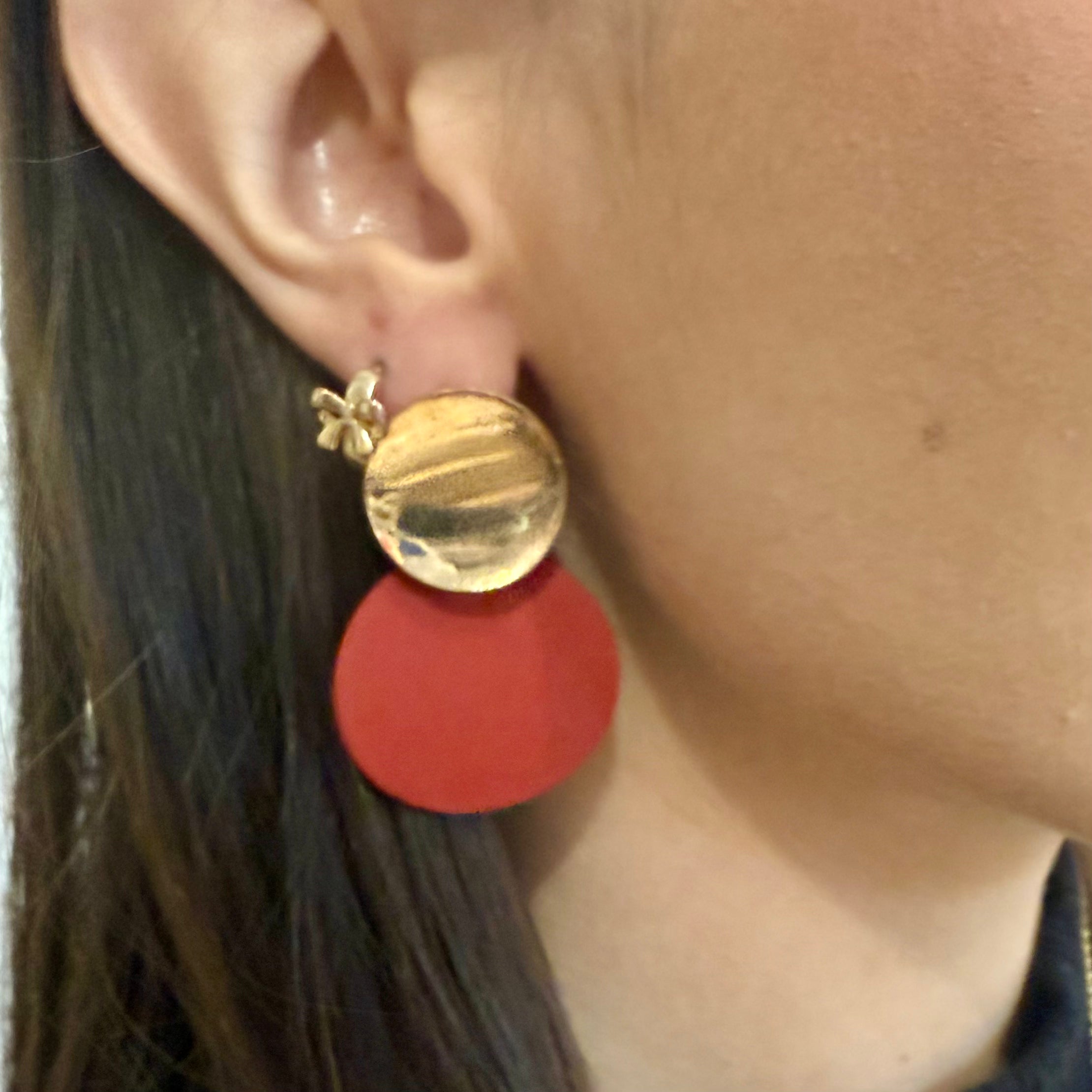 gold detail earrings, multicolor earrings, gold circular earrings, gold circle earrings, matte circle earrings, stud dangle earrings, earrings, staple jewelry, staple earrings, lightweight earrings