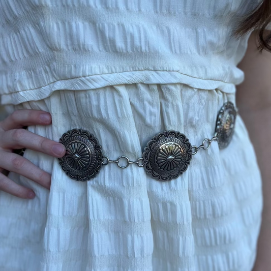 silver western belt, boho chic belt, turquoise accent belt, silver metal belt, adjustable western belt, rodeo belt accessory, country concert belt, cowgirl style belt, statement silver belt, bohemian western fashion, turquoise detail belt, western outfit accessory