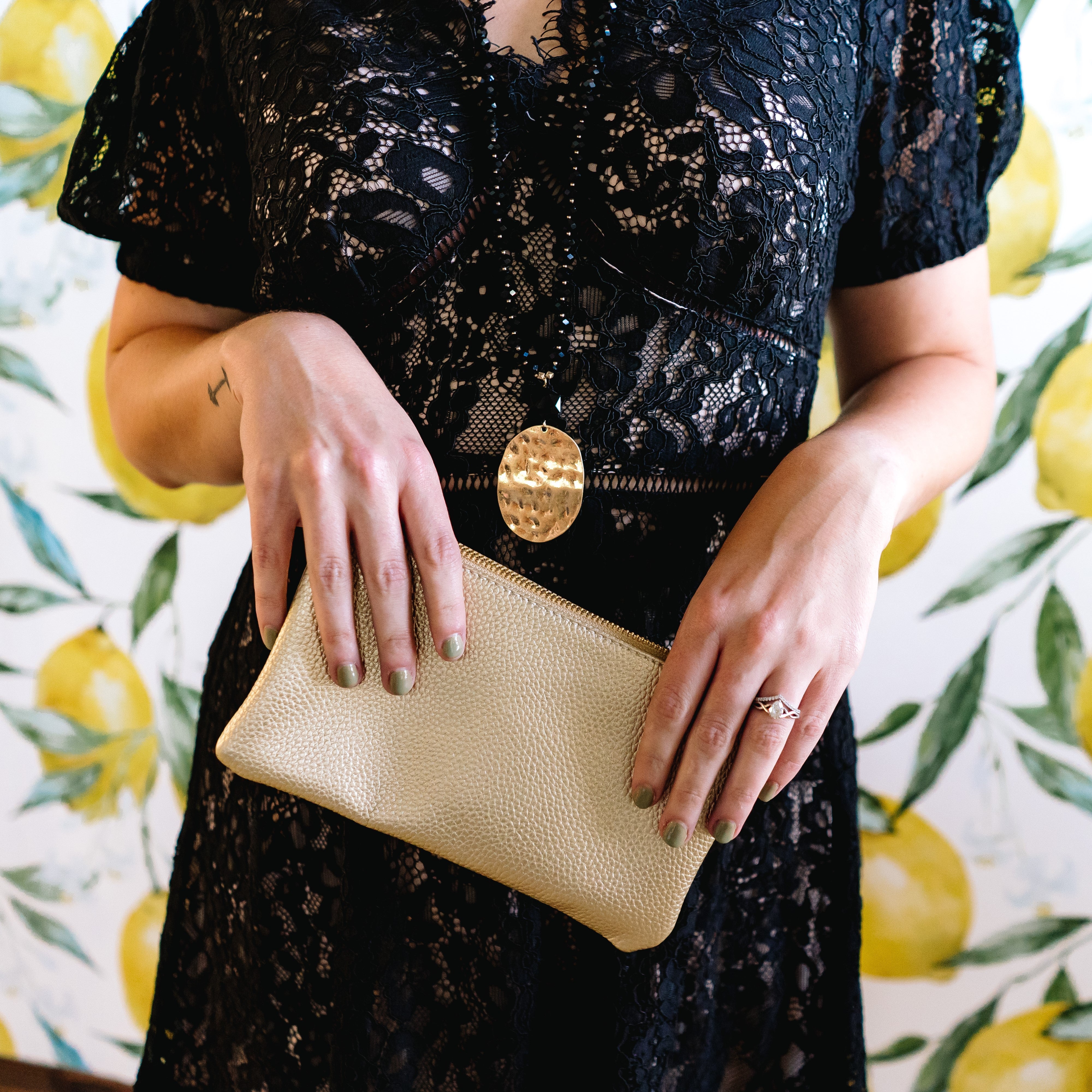 crossbody, wristlet, clutch, everyday bag, everyday purse, everyday wristlet, everyday crossbody, faux leather, faux leather crossbody, faux leather wristlet, faux leather purse, gift, teen gift, gift for teen, gift for tween, tween gift